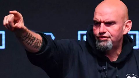 John Fetterman: el político tatuado, rockero y con secuelas de un infarto que logró arrebatar a los republicanos un escaño crucial en el Senado de EE.UU.