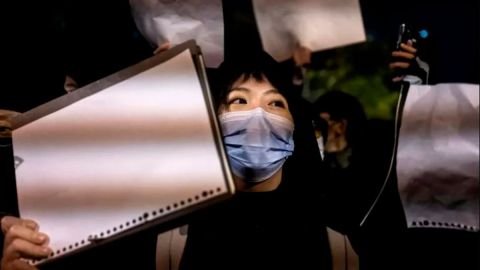 China: por qué una hoja en blanco se convirtió en el símbolo de las inéditas protestas en ese país
