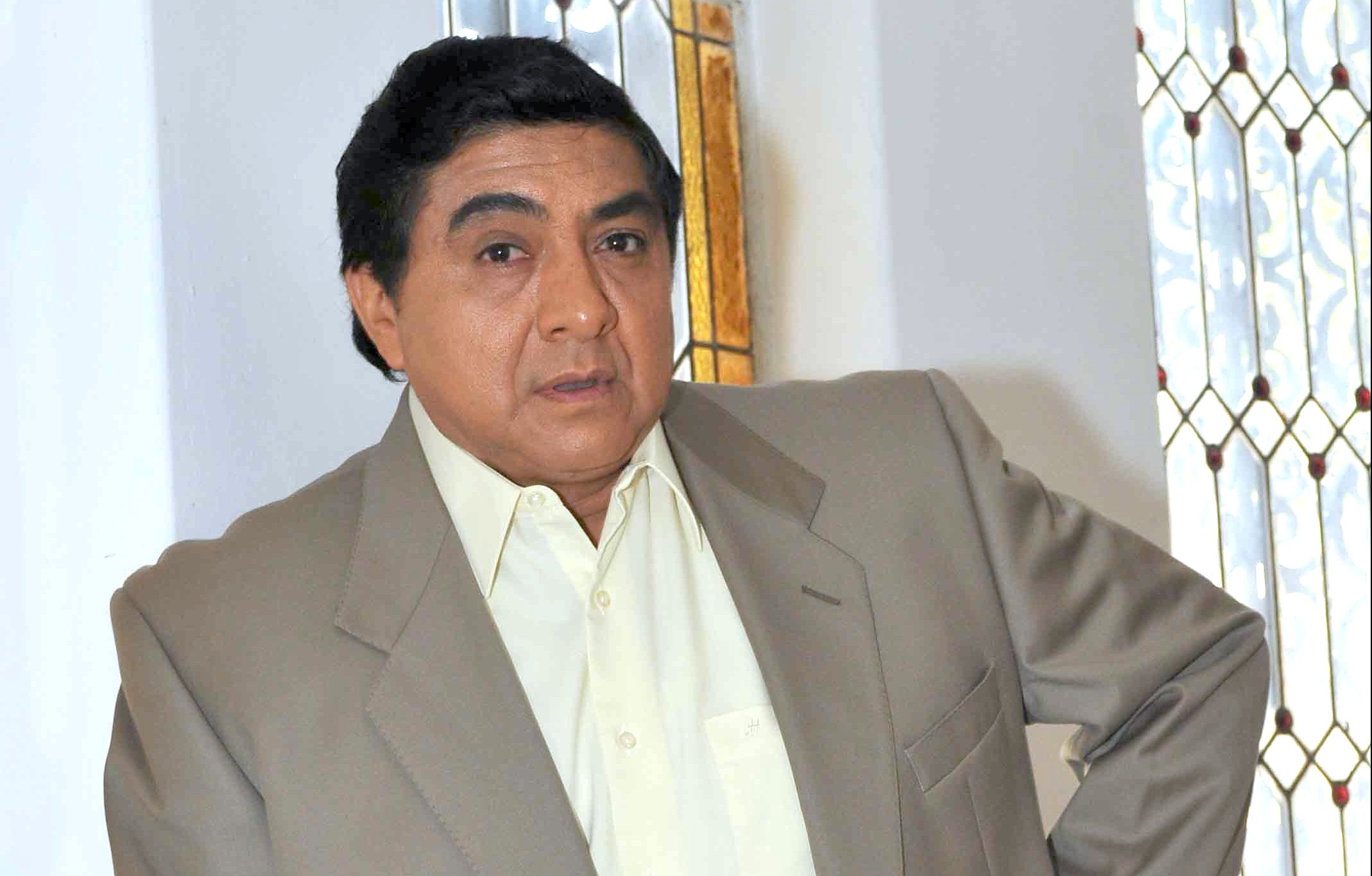 Carlos Bonavides suplica por una oportunidad de trabajo: "Me han olvidado  no sé por qué, las series" - La Opinión