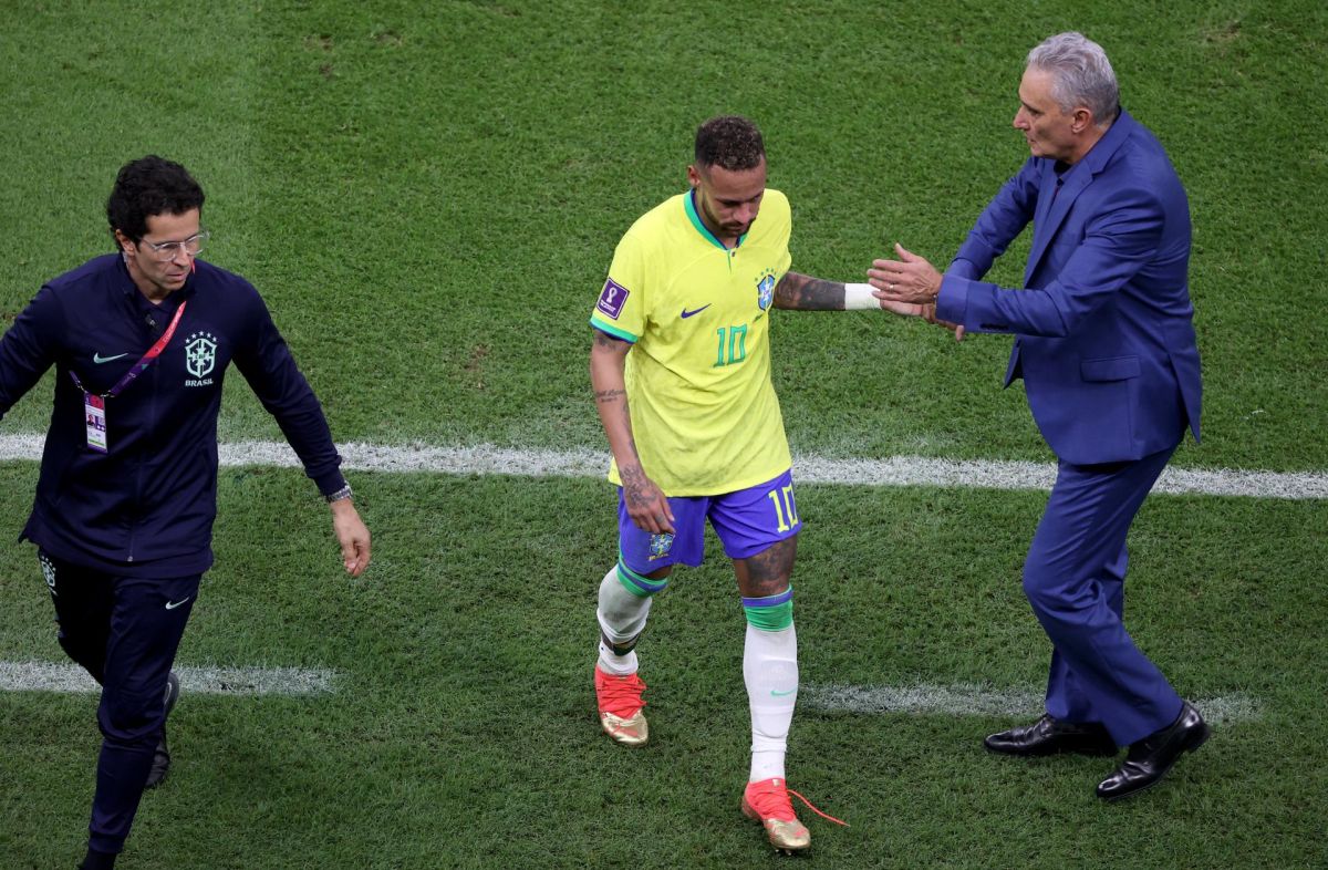 Neymar no estará contra Suiza por un esguince en su tobillo.