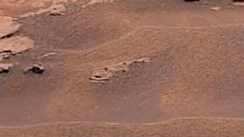 El róver Curiosity de la NASA descubre un "pato" en Marte