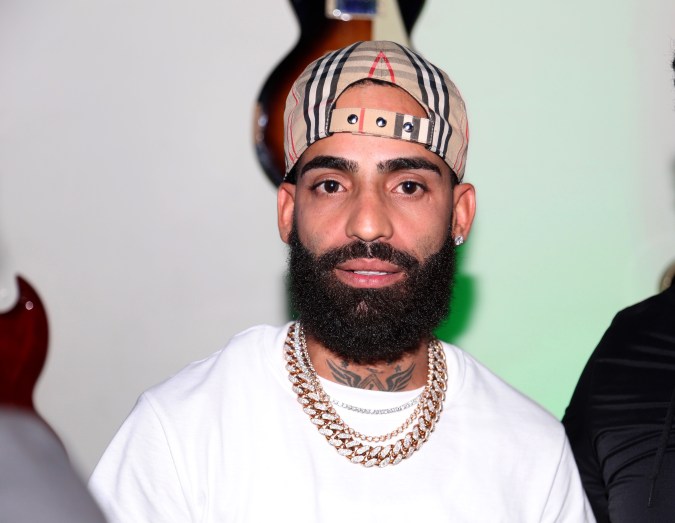 Arcángel, cantante de género urbano.