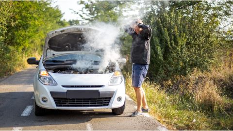 Aquí las razones más comunes que derivan en el recalentamiento del motor de tu coche