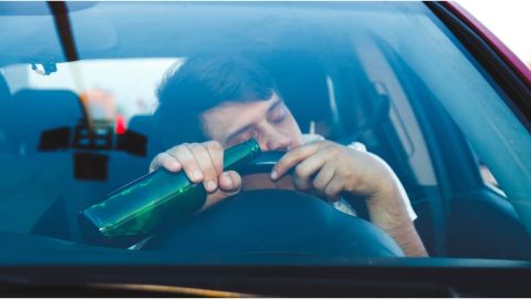 Conoce todo sobre el servicio de AAA para aquelos conductores pasados de tragos