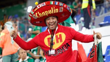 El Chapulín Colorado dijo presente por México en el juego contra Polonia.