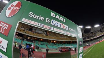 Estadio San Nicola de Bari.