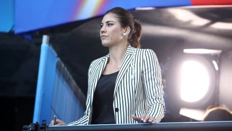 Hope Solo, ex arquera y gloria del fútbol femenino de EE.UU.