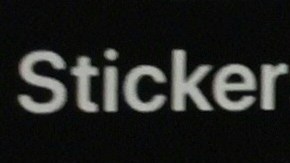 La Generación Z ha calificado como "pasivo-agresivo" y "hostil" al popular emoji del pulgar hacia arriba.