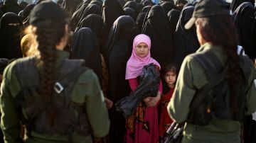Conmoción mundial: Decapitan a dos niñas en un campamento de miembros de ISIS en Siria