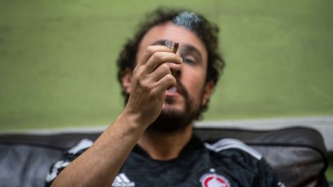 Fumar marihuana puede dañar los pulmones más que el tabaco, según estudio