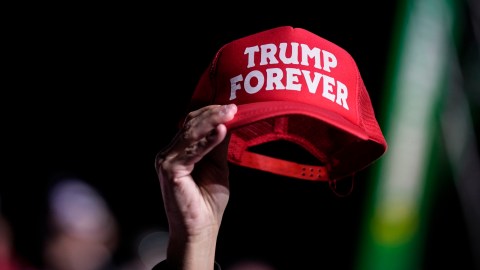 Candidatos que apoyan a Trump son conocidos negacionistas electorales.