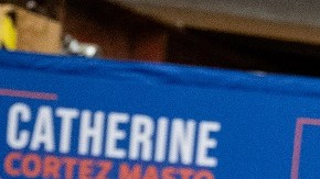 La senadora Catherine Cortez Masto logró que los demócratas mantuvieran la mayoría en el Senado.