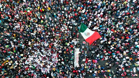 VIDEO: AMLO celebra con marcha multitudinaria “4 años de Transformación”