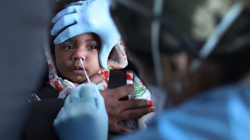 "Tripledemia", el ataque múltiple de virus respiratorios que satura los hospitales de niños en EE.UU. y algunos países de Sudamérica