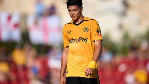 El delantero mexicano Raúl Jiménez durante un amistoso del Wolverhampton en la pretemporada 2022.