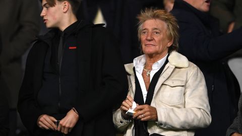 Rod Stewart, cantante británico.