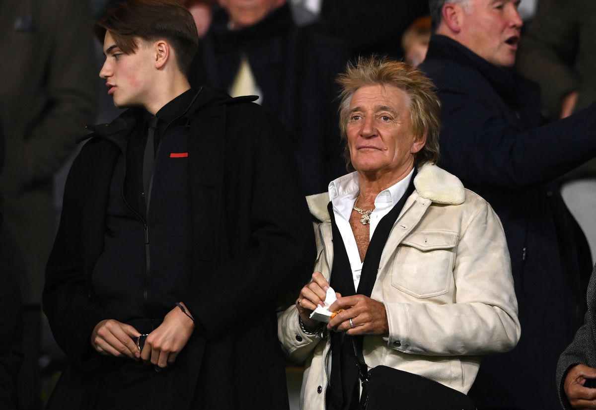 Rod Stewart, British singer.