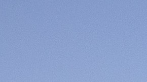 Agentes de CBP detienen a inmigrantes indocumentados en Arizona para expulsarlos.