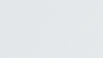 Cher ha recalcado que "no nació ayer" en redes sociales al ser juzgada sobre su relación.