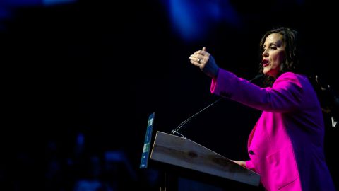 La gobernador de Michigan Gretchen Whitmer celebró su reelección en Detroit.