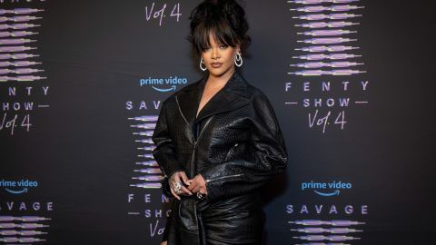 , Rihanna asiste al Savage X Fenty Show vol. 4 presentado por Prime Video en Allied Studios el 8 de noviembre de 2022 en Simi Valley, California.