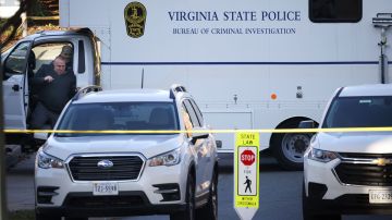 Tiroteo en la Universidad de Virginia deja 3 muertos y varios heridos; el sospechoso es detenido