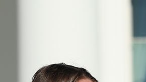 Joe Biden indulta a dos pavos por Acción de Gracias y bromea sobre las elecciones