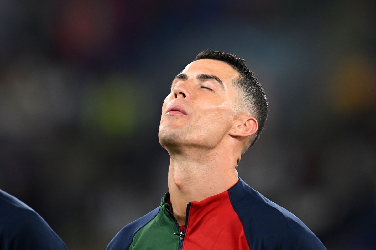 Cristiano Ronaldo durante el himno nacional de Portugal en Qatar 2022. 