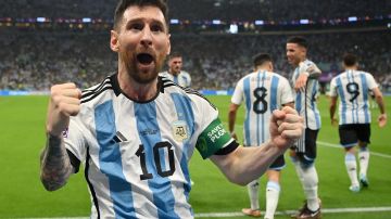 Lionel Messi celebrando un gol con Argentina en Qatar 2022.