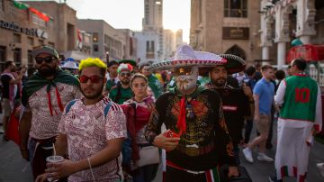 Aficionados mexicanos en Qatar 2022.