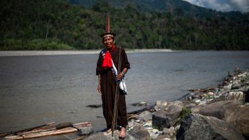 Grupo indígena peruano secuestra a 70 turistas, incluidos estadounidenses, en la selva amazónica para protestar por derrame de petróleo