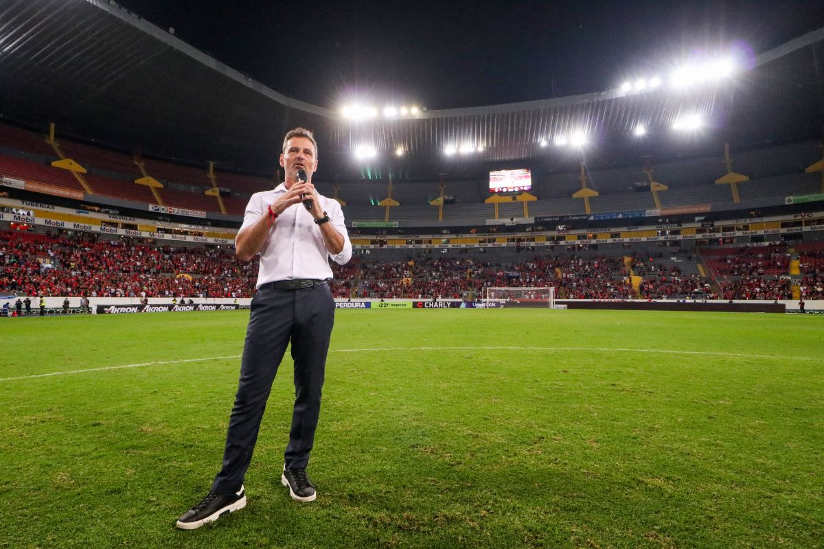 Diego Cocca at the farewell performed by Atlas.