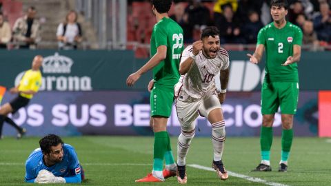 Alexis Vega celebra su gol contra Irak.