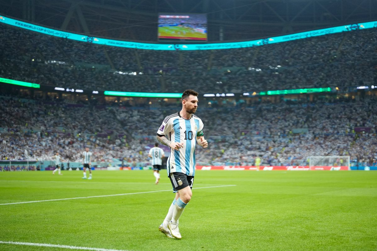 Lionel Messi shines with a goal and assist against the Mexican National Team and is still alive in the Qatar 2022 World Cup