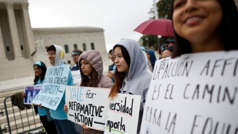 La Corte Suprema se inclina por acabar con la acción afirmativa en las admisiones universitarias