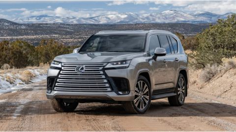 Lexus asegura que el SUV LX600 2023 ha sido rediseñado con respecto a la versión que salió al mercado en 2022