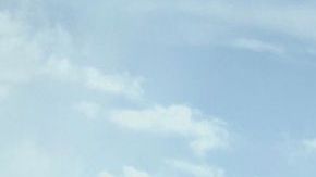 Mueren dos bomberos tras choque de un avión contra un camión en Perú