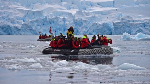 Mueren dos turistas estadounidenses durante excursión por la Antártida