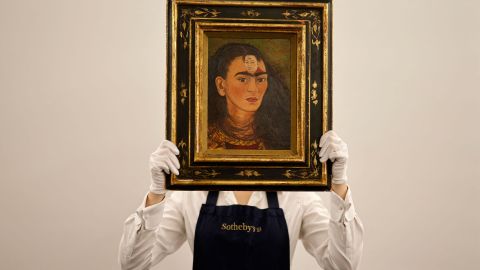 Mujer dice ser la reencarnación de Frida Kahlo