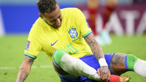 Neymar sufrió un esguince de tobillo.