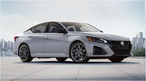 Conoce las características más resaltantes del Nissan Altima en su variante SR