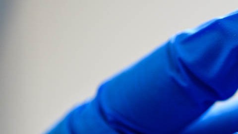 Las farmacéuticas pretenden darle seguimiento a un grupo reducido de estadounidenses