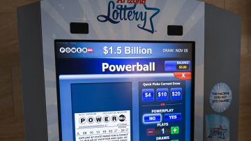 Premio mayor de Powerball aumentó a $1,600 millones de dólares para romper el récord más grande en la historia del sorteo