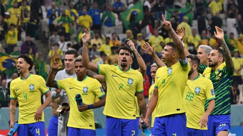 Selección de Brasil se impuso 2-0 a Serbia.