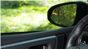 Conoce qué puede estar pasando en el tablero de tu auto tras escuchar ruidos en la zona mientras el vehículo está apagado