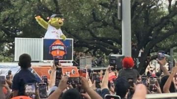Miles de aficionados celebraron la conquista de los Astros de Houston.