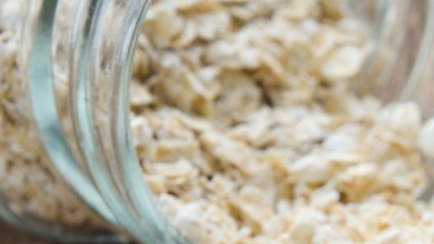 Qué dos ingredientes nunca debieras poner en la avena para que no pierda nutrientes
