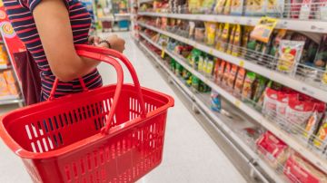 Etiquetas de alimentos engañosas: qué pueden hacer los padres para evitar comprar con exceso de azúcar