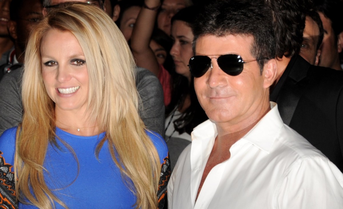Simon Cowell desea trabajar de nuevo con Britney Spears y le envía un