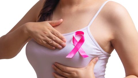 Cáncer de Mama: qué es la autoconciencia mamaria y cómo puede salvarnos la vida